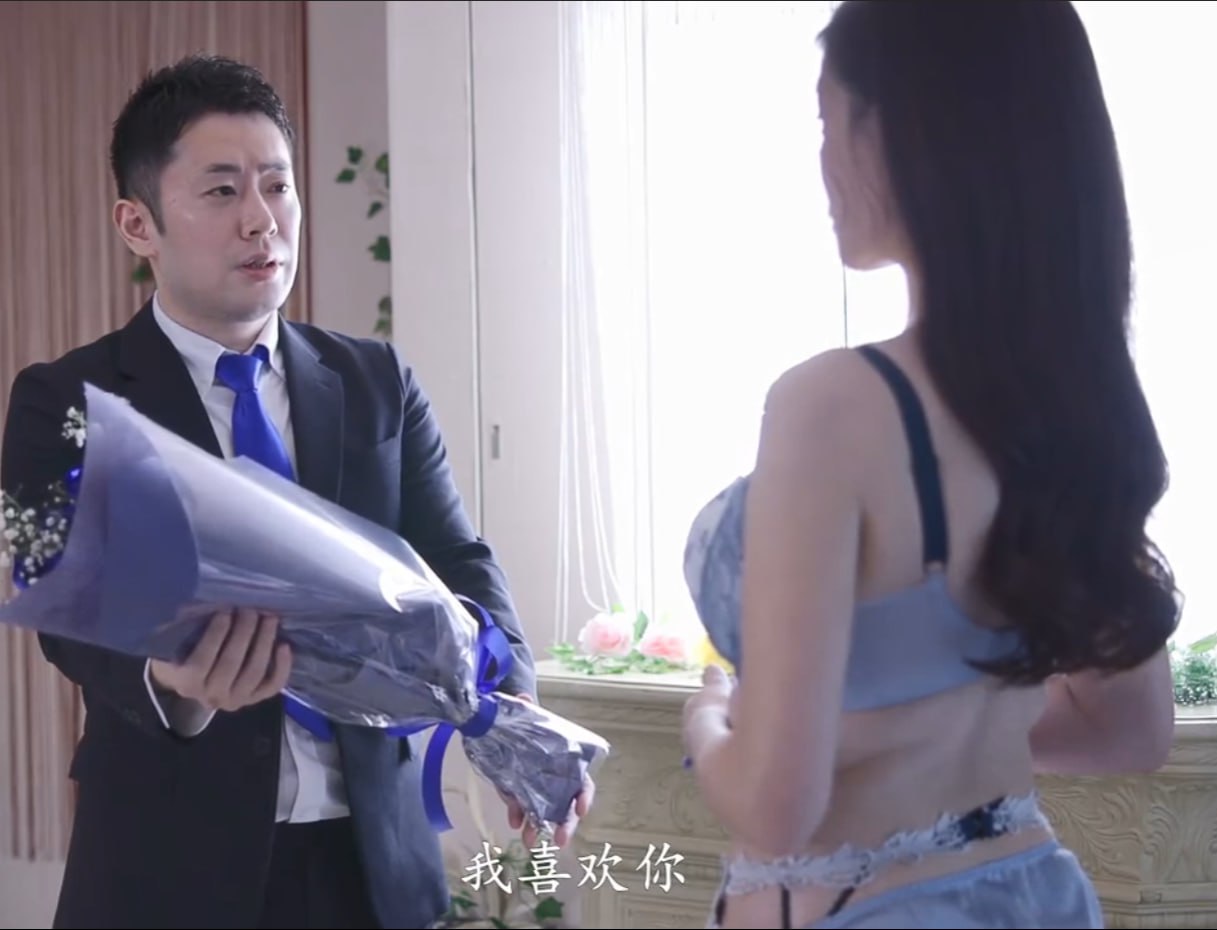美女打开大腿露隐私メイリン モデルコレクション メ...高清在线观看
